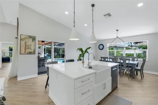 $1,249,000 | 711 Tigertail Court, Marco Island, FL 34145