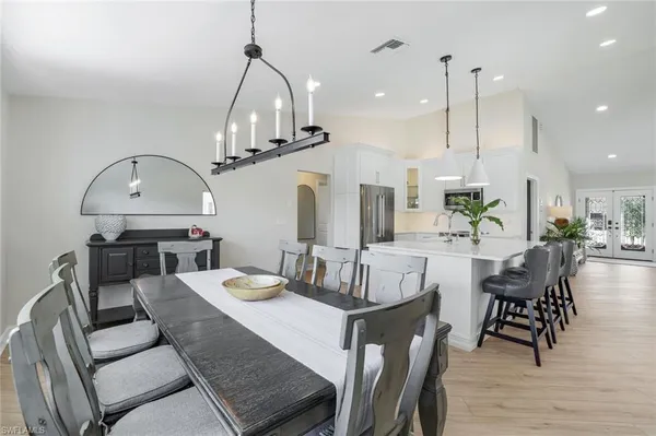 $1,249,000 | 711 Tigertail Court, Marco Island, FL 34145