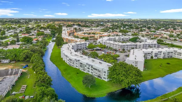$125,000 | 6570 Royal Palm Boulevard, Unit 312, Margate, FL 33063