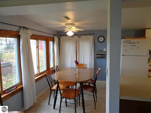 9720 Colby Road Crystal, MI 48818 - Photo 5 of 17 1797278-4.JPG
