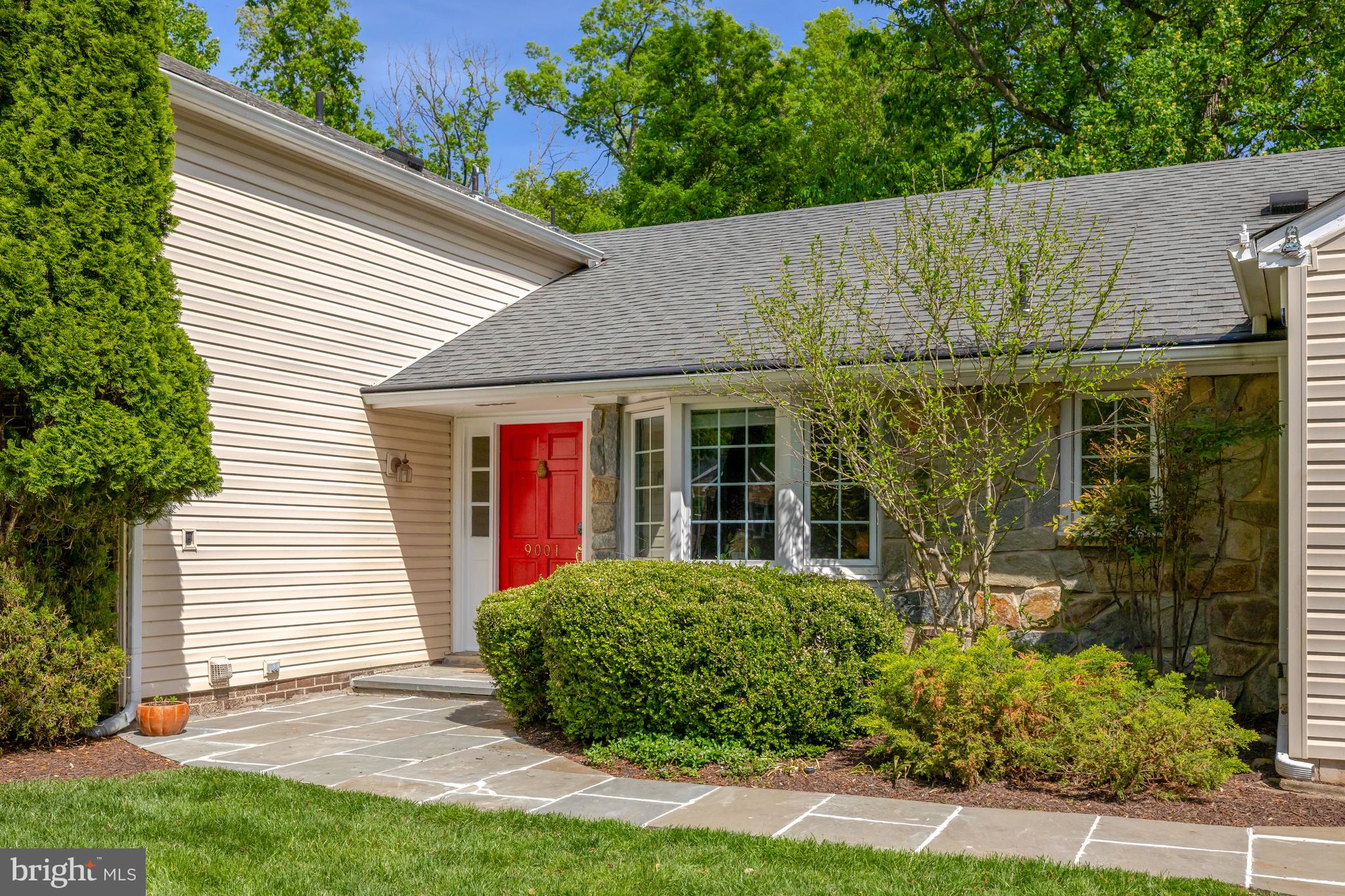 9001 Streamview Lane Vienna, VA 22182 - Photo 3 of 64 Front Exterior