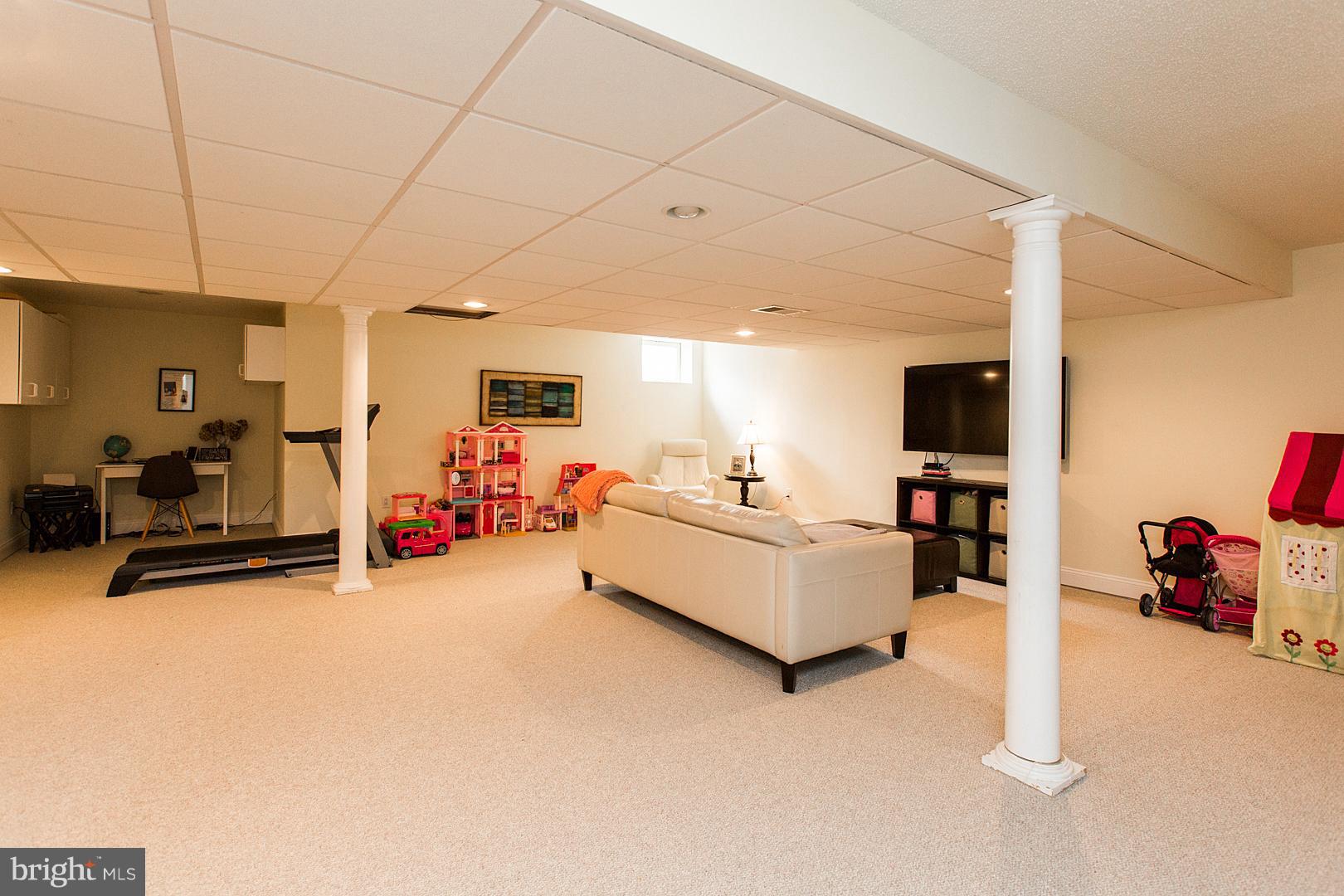 264 Bloomfield Drive Lititz, PA 17543 - Photo 37 of 49