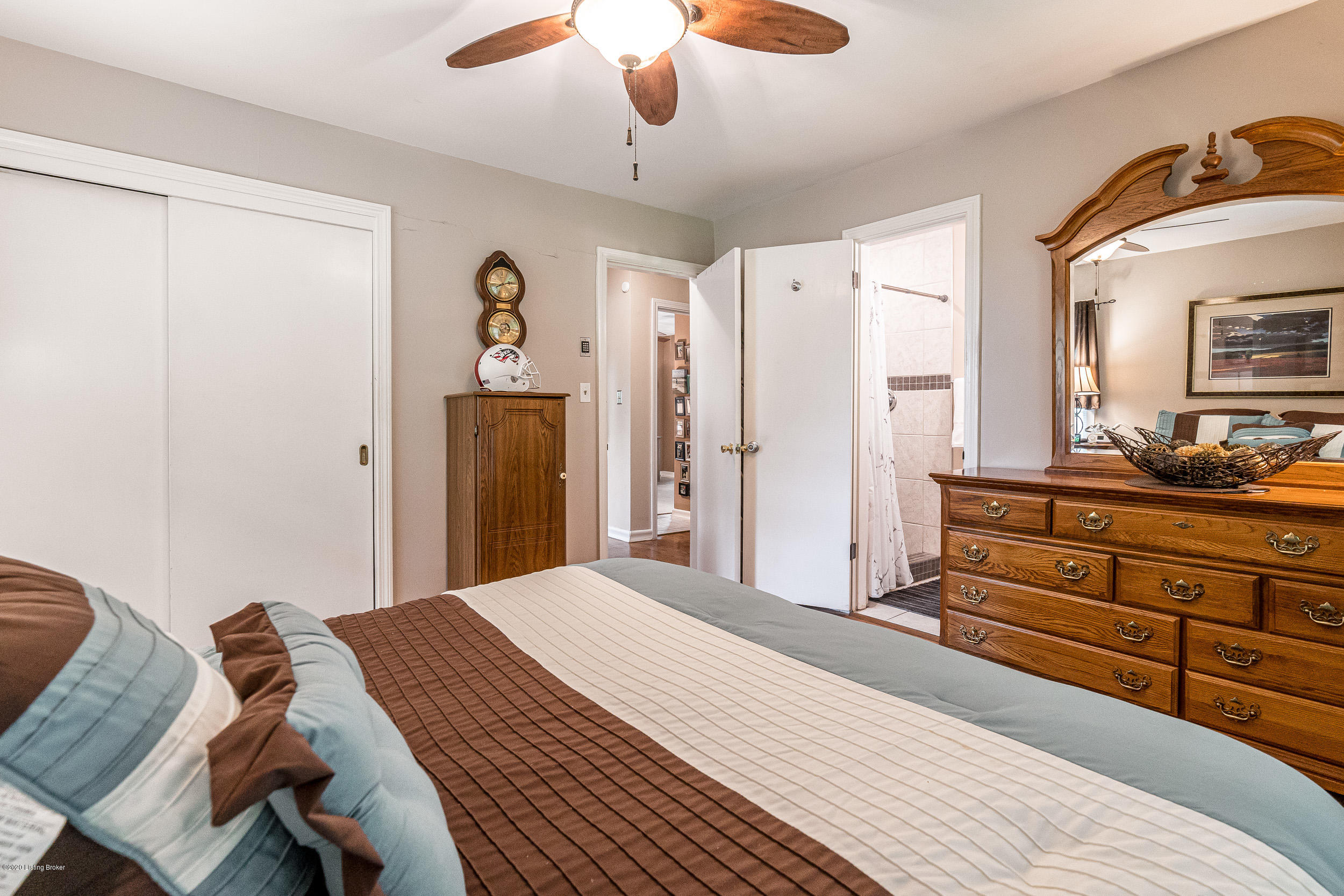 5408 Winding Road Louisville, KY 40214 - Photo 29 of 54 Spacious!