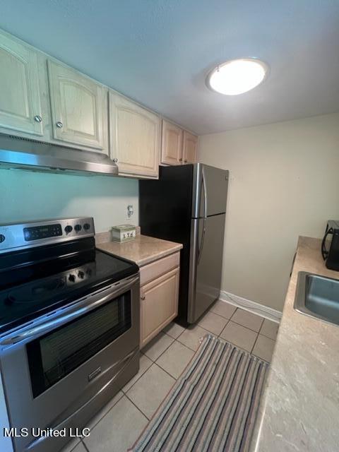 209 Molokai, Unit C Diamondhead, MS 39525 - Photo 4 of 18 IMG_3553