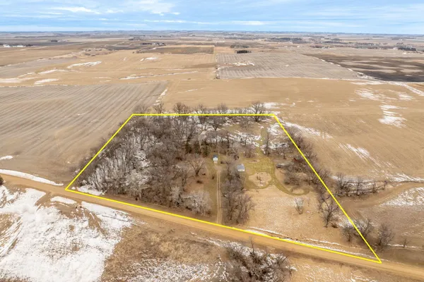 $103,000 | 44652 423rd Street, Windom, MN 56101