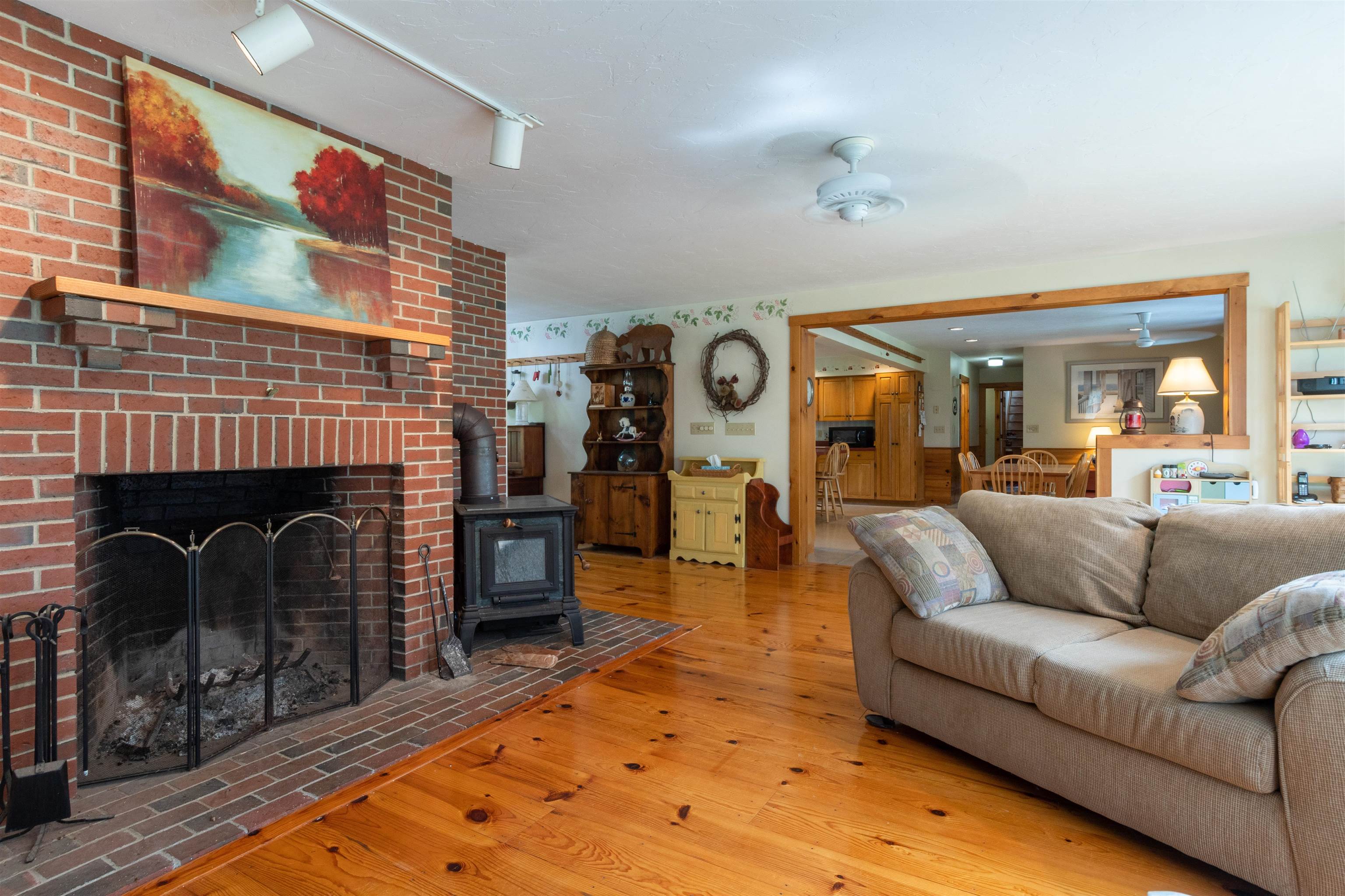 75 Hutchinson Road Chichester, NH 03258 - Photo 9 of 40 Gallery Image 9