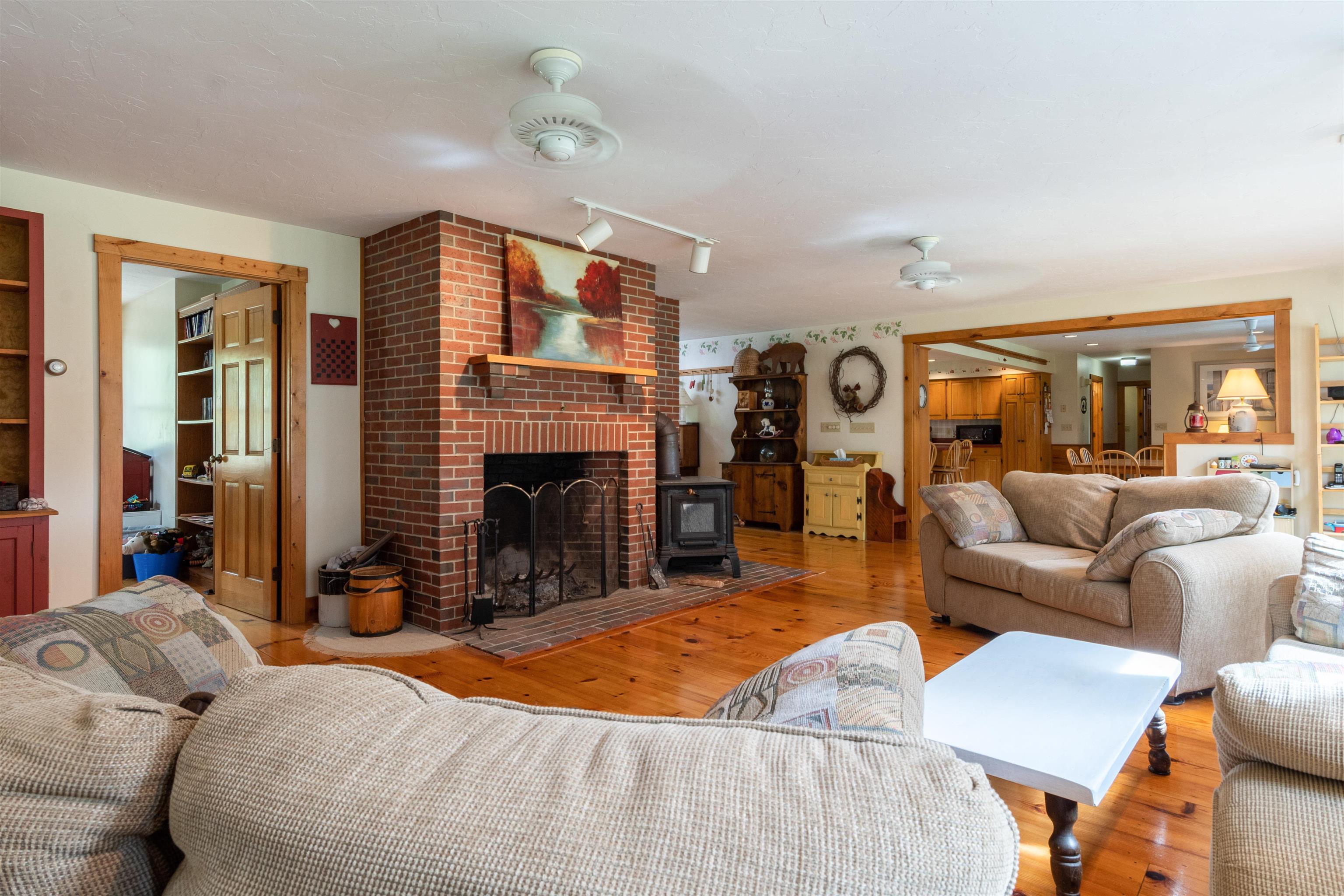 75 Hutchinson Road Chichester, NH 03258 - Photo 10 of 40 Gallery Image 10