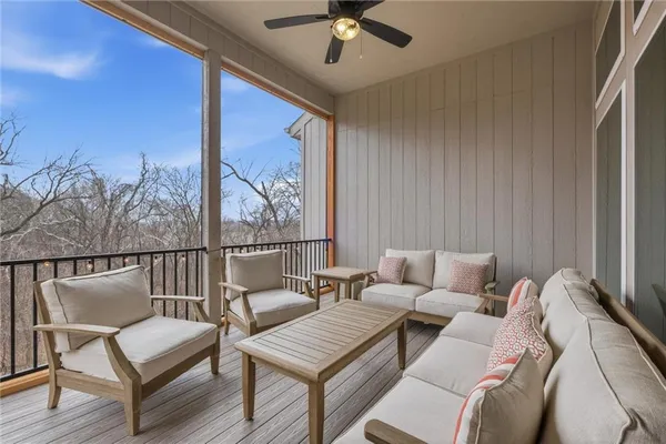 $749,900 | 13426 Terrace Park Drive, Parkville, MO 64152