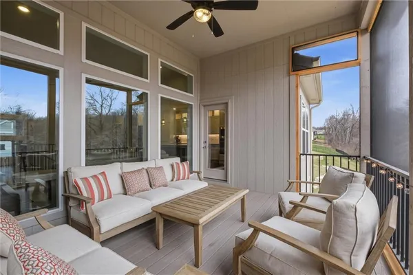 $749,900 | 13426 Terrace Park Drive, Parkville, MO 64152