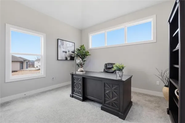 $749,900 | 13426 Terrace Park Drive, Parkville, MO 64152