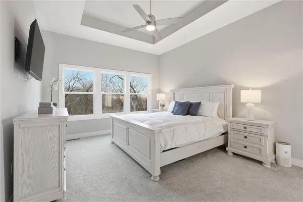 $749,900 | 13426 Terrace Park Drive, Parkville, MO 64152