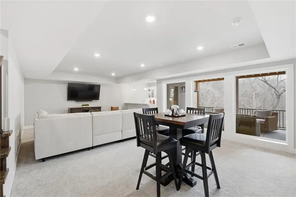 $749,900 | 13426 Terrace Park Drive, Parkville, MO 64152