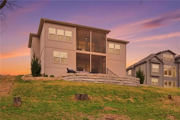 $749,900 | 13426 Terrace Park Drive, Parkville, MO 64152