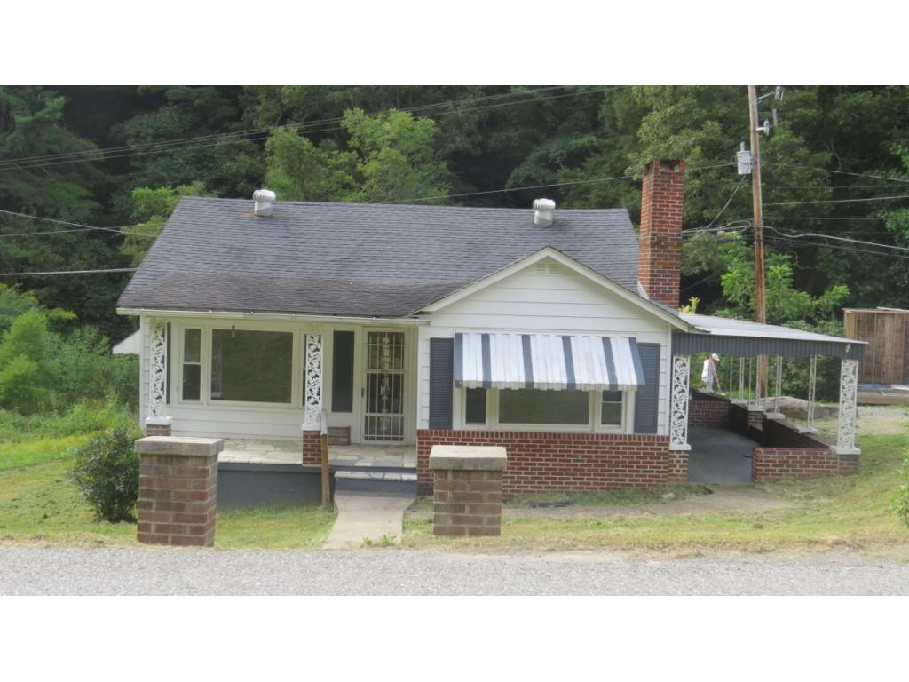 9027 Birchfield Road Pound, VA 24279 - Photo 4 of 36 Photo 4