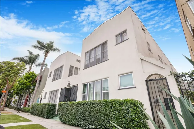 $344,999 | 932 2nd Street, Unit 23, Long Beach, CA 90802