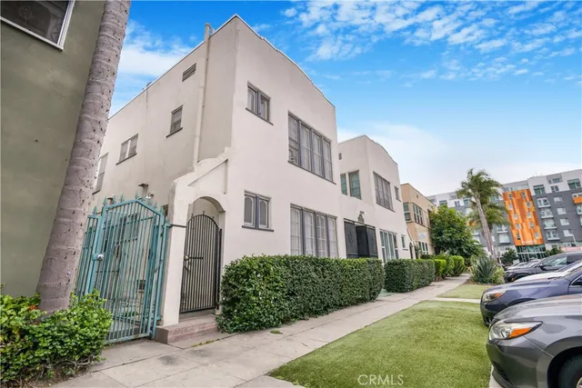 $344,999 | 932 2nd Street, Unit 23, Long Beach, CA 90802