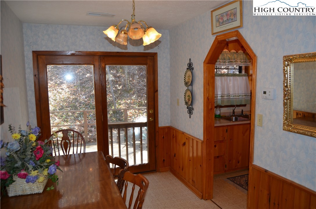 1982 Mast Gap Road Sugar Grove, NC 28679 - Photo 13 of 41 Gallery Image 13