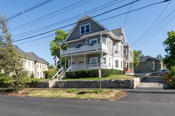 $2,875 | 144 Waverly Road, Unit 1, North Andover, MA 01845