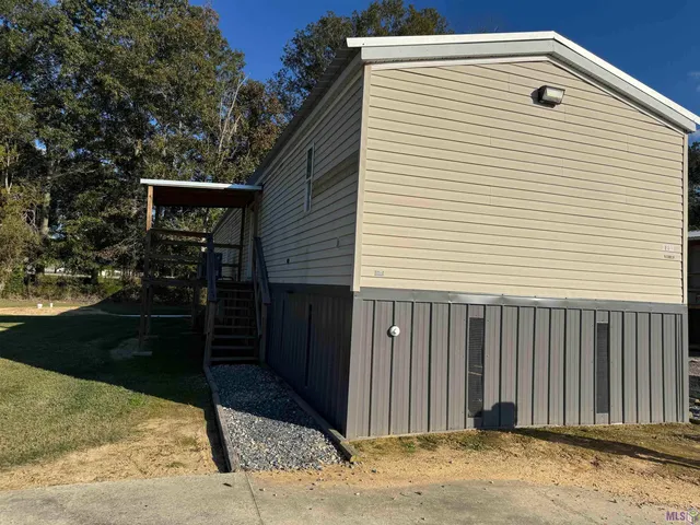 $1,350 | 31693 North Corbin Road, Walker, LA 70785