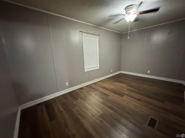 $1,350 | 31693 North Corbin Road, Walker, LA 70785