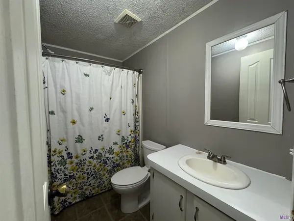 $1,325 | 31693 North Corbin Road, Walker, LA 70785
