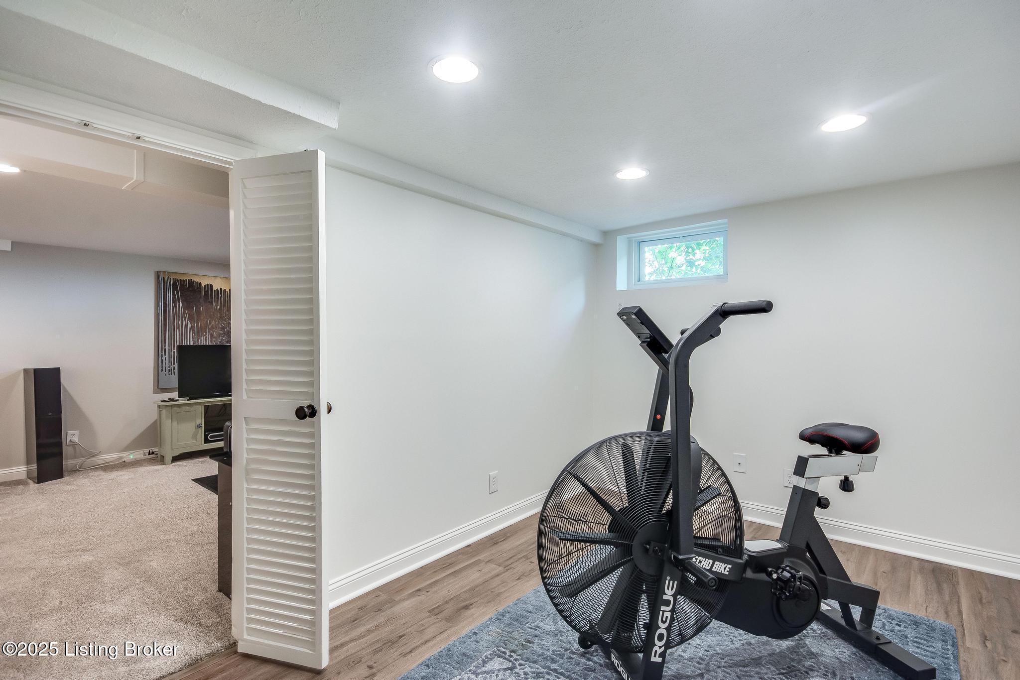 4008 Winchester Road Louisville, KY 40207 - Photo 54 of 66 4008_Winchester_Rd_40207_582