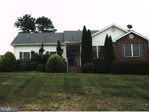 165 Compass Road Manahawkin, NJ 08050 - Photo 3 of 9