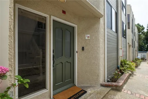 $1,399,000 | 217 South Helberta Avenue, Unit 3, Redondo Beach, CA 90277