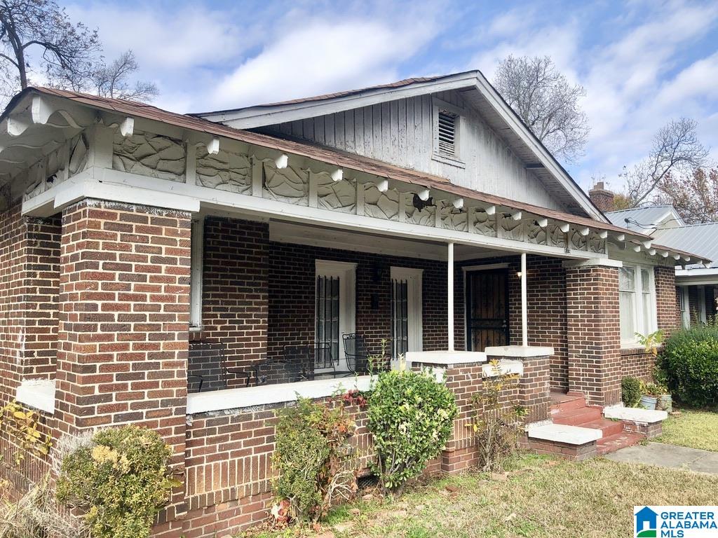 816 Valley Road Fairfield, AL 35064 - Photo 1 of 12