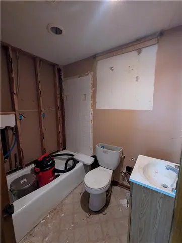 $230,000 | 9719 West 53rd Street, Shawnee, KS 66203