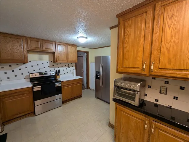 $230,000 | 9719 West 53rd Street, Shawnee, KS 66203