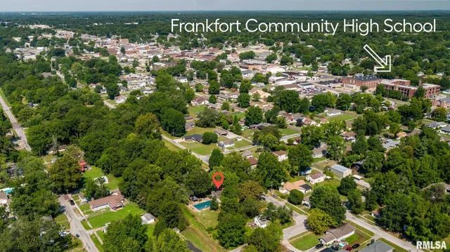 $189,000 | 708 East Candy Cane Lane, West Frankfort, IL 62896