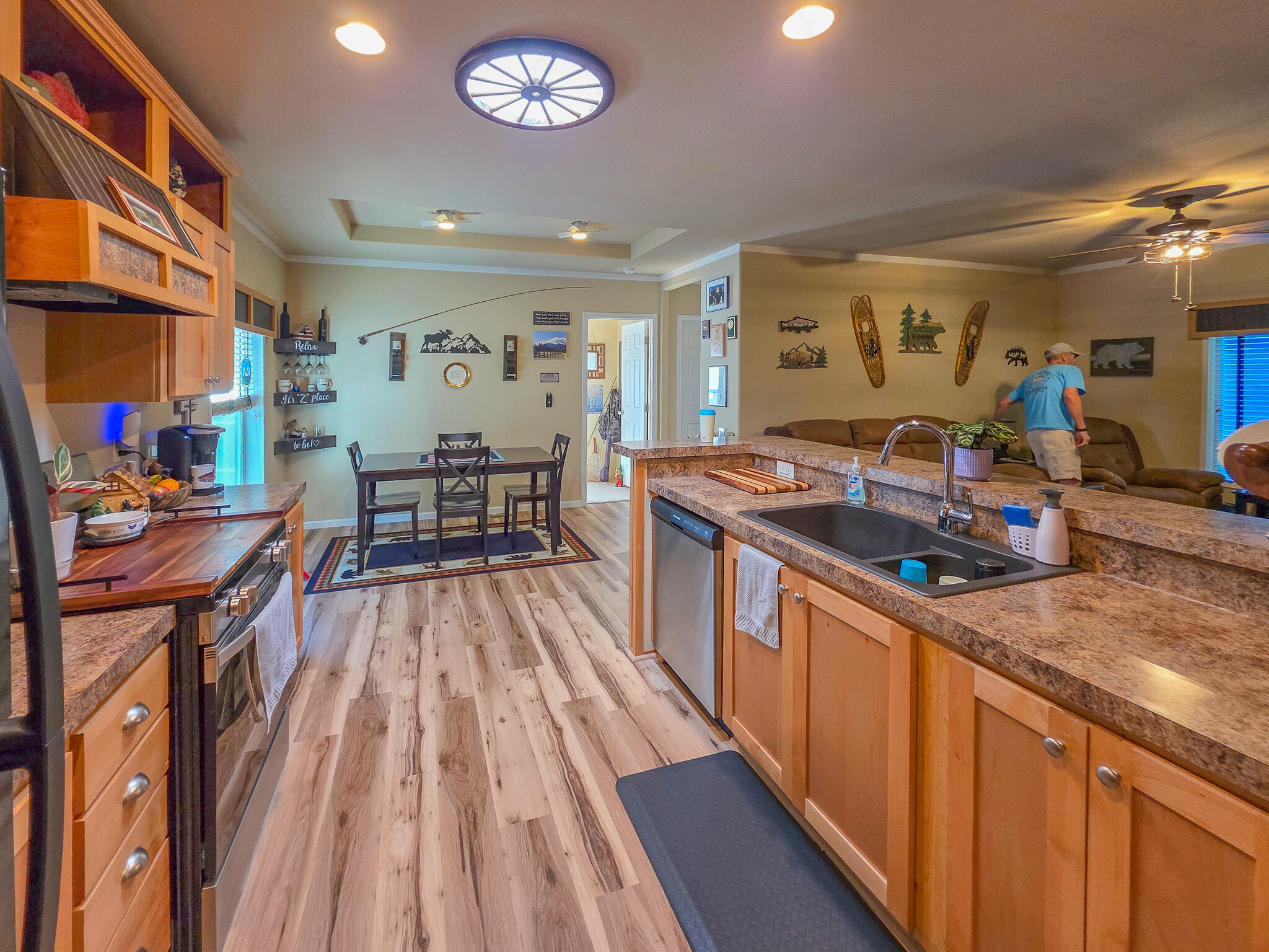 537 Thompson Creek Road, Unit 16 Jacksonville, OR 97530 - Photo 16 of 30 a kitchen with stainless steel appliances granite countertop lots of counter top space