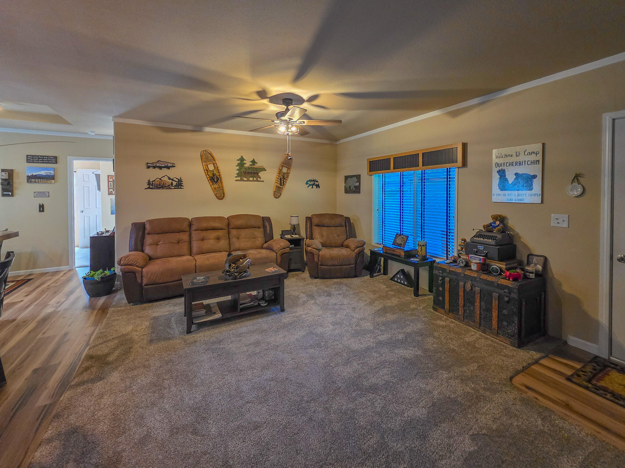 537 Thompson Creek Road, Unit 16 Jacksonville, OR 97530 - Photo 4 of 30 a living room with furniture