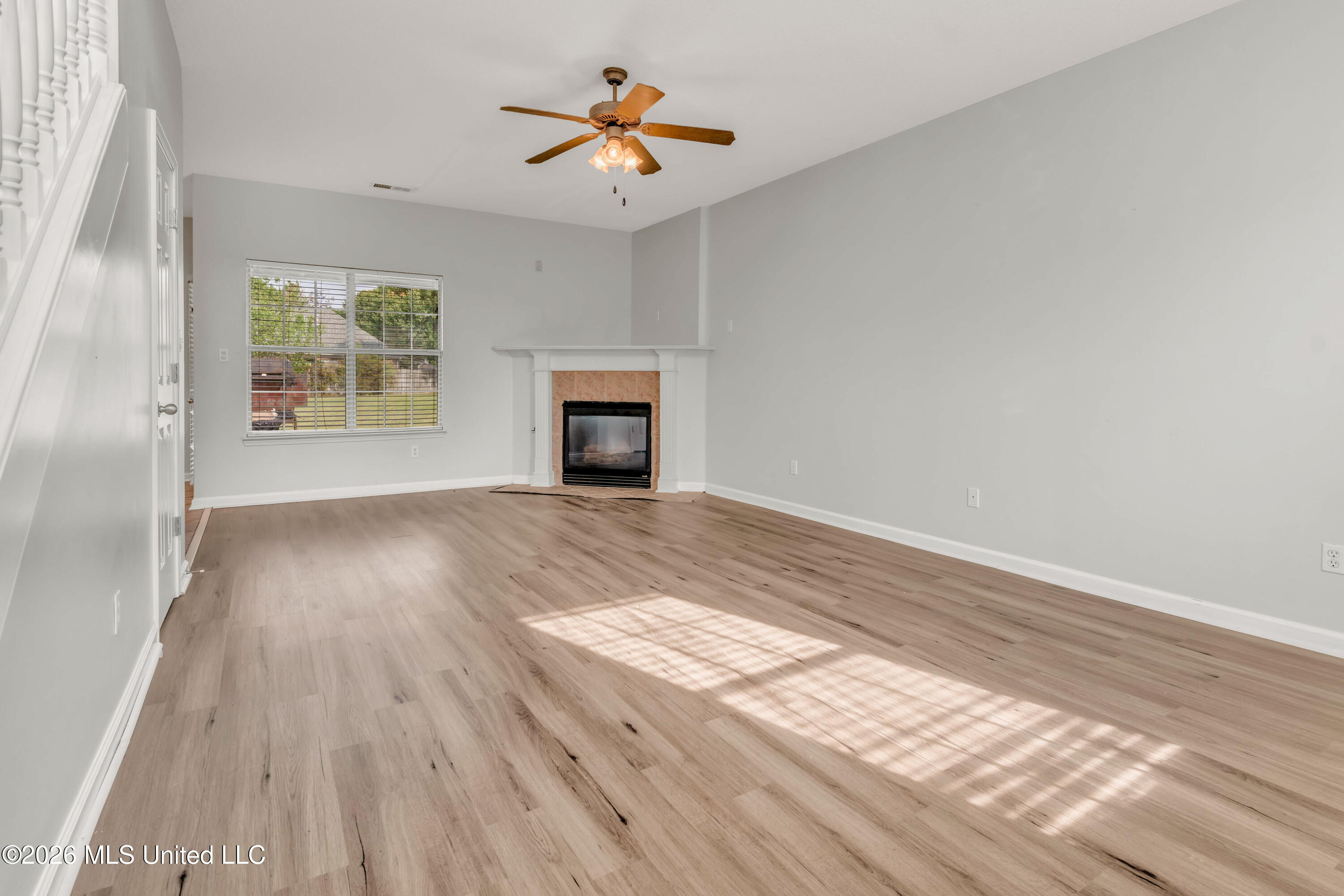 8961 Sweet Flag Loop Southaven, MS 38671 - Photo 6 of 24 IMG_4730