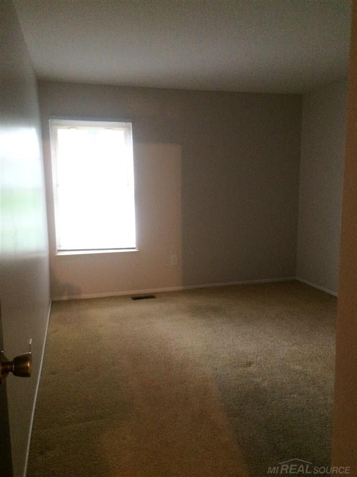 34243 Garfield Circle Fraser, MI 48026 - Photo 10 of 12