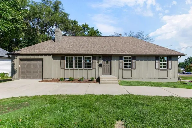 $335,000 | 7041 Russell Street, Overland Park, KS 66204