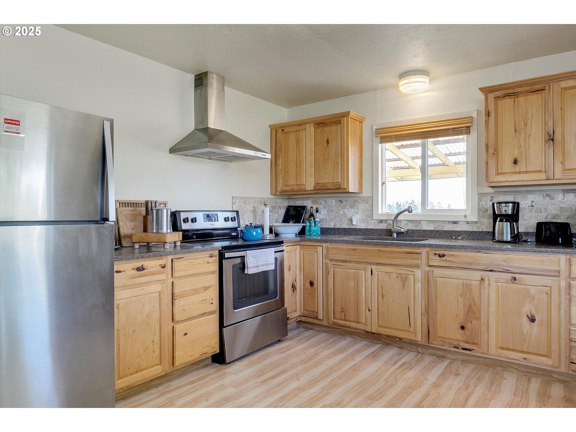 9030 Northwest Pike Road Yamhill, OR 97148 - Photo 14 of 48 Kitchen