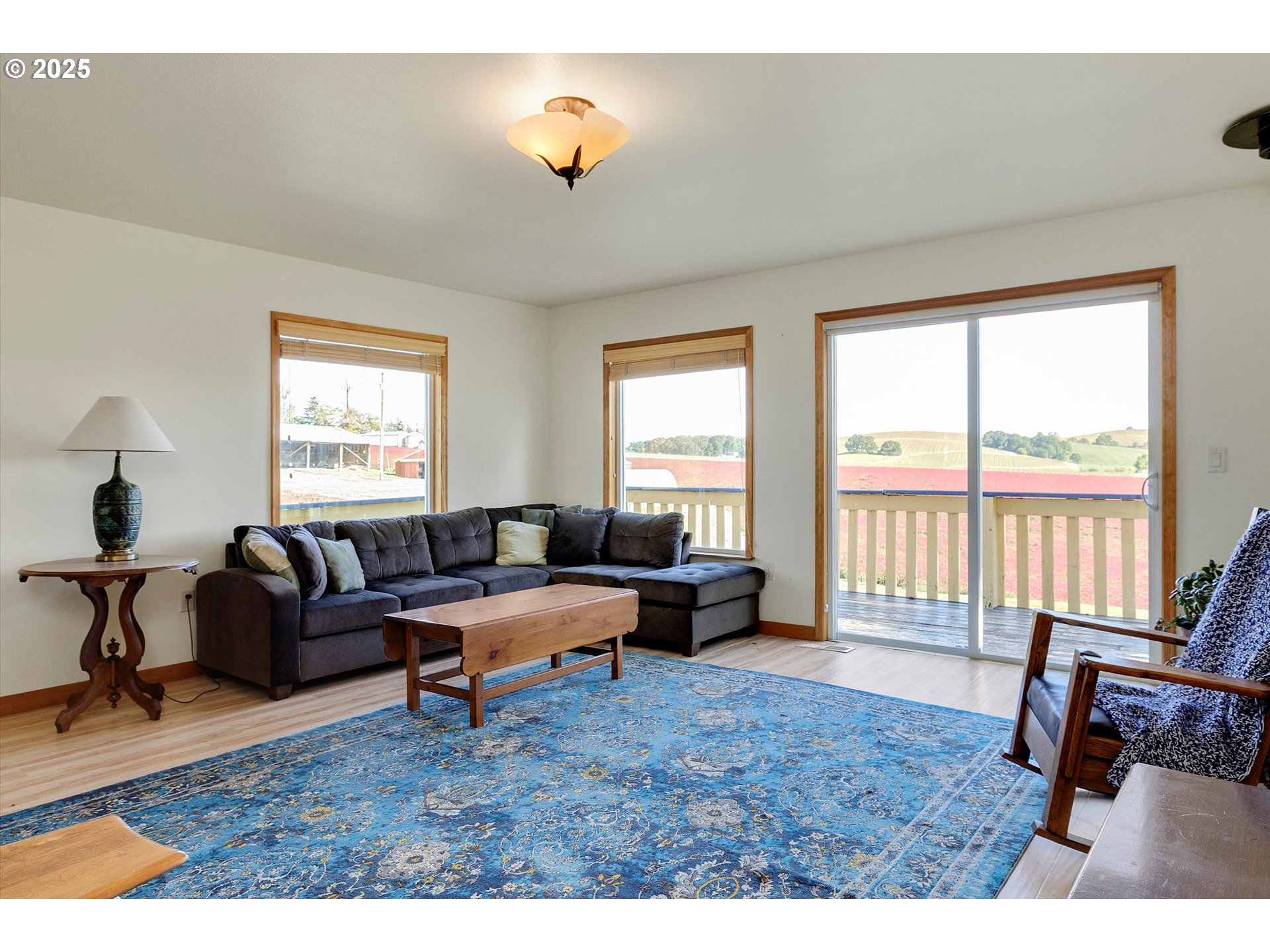9030 Northwest Pike Road Yamhill, OR 97148 - Photo 18 of 48 Living Room