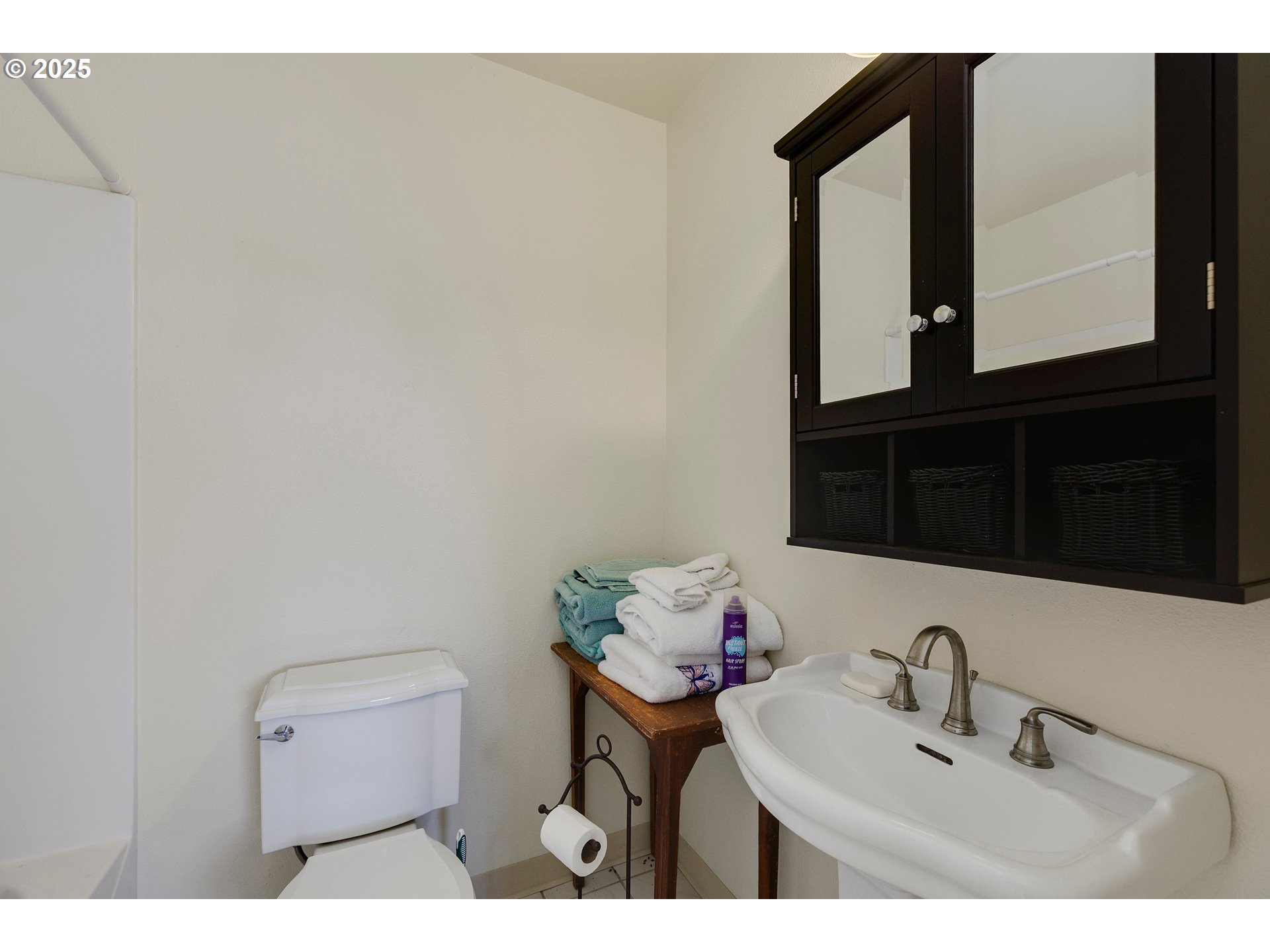 9030 Northwest Pike Road Yamhill, OR 97148 - Photo 21 of 48 Bathroom