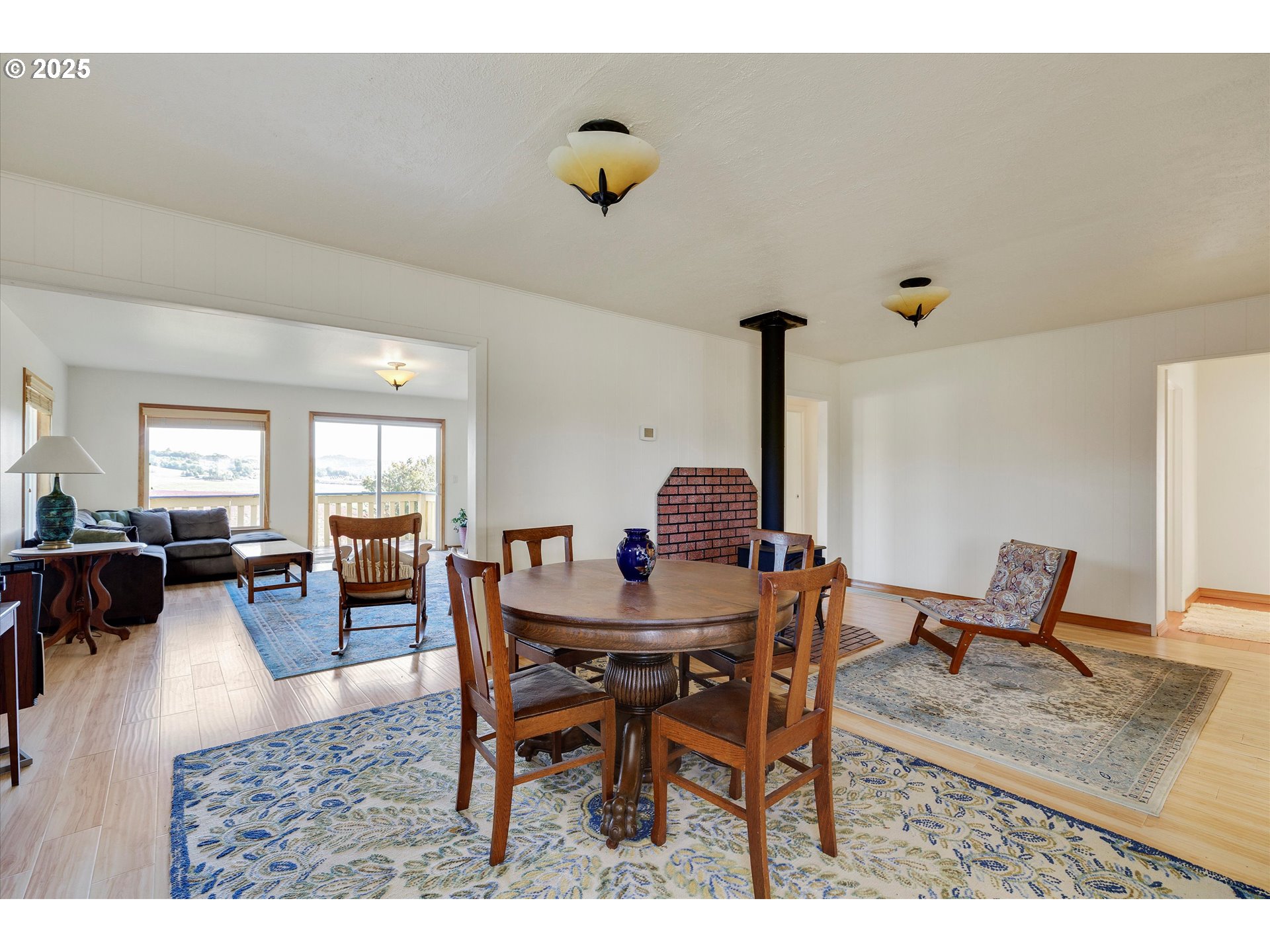 9030 Northwest Pike Road Yamhill, OR 97148 - Photo 10 of 48 Dining Room