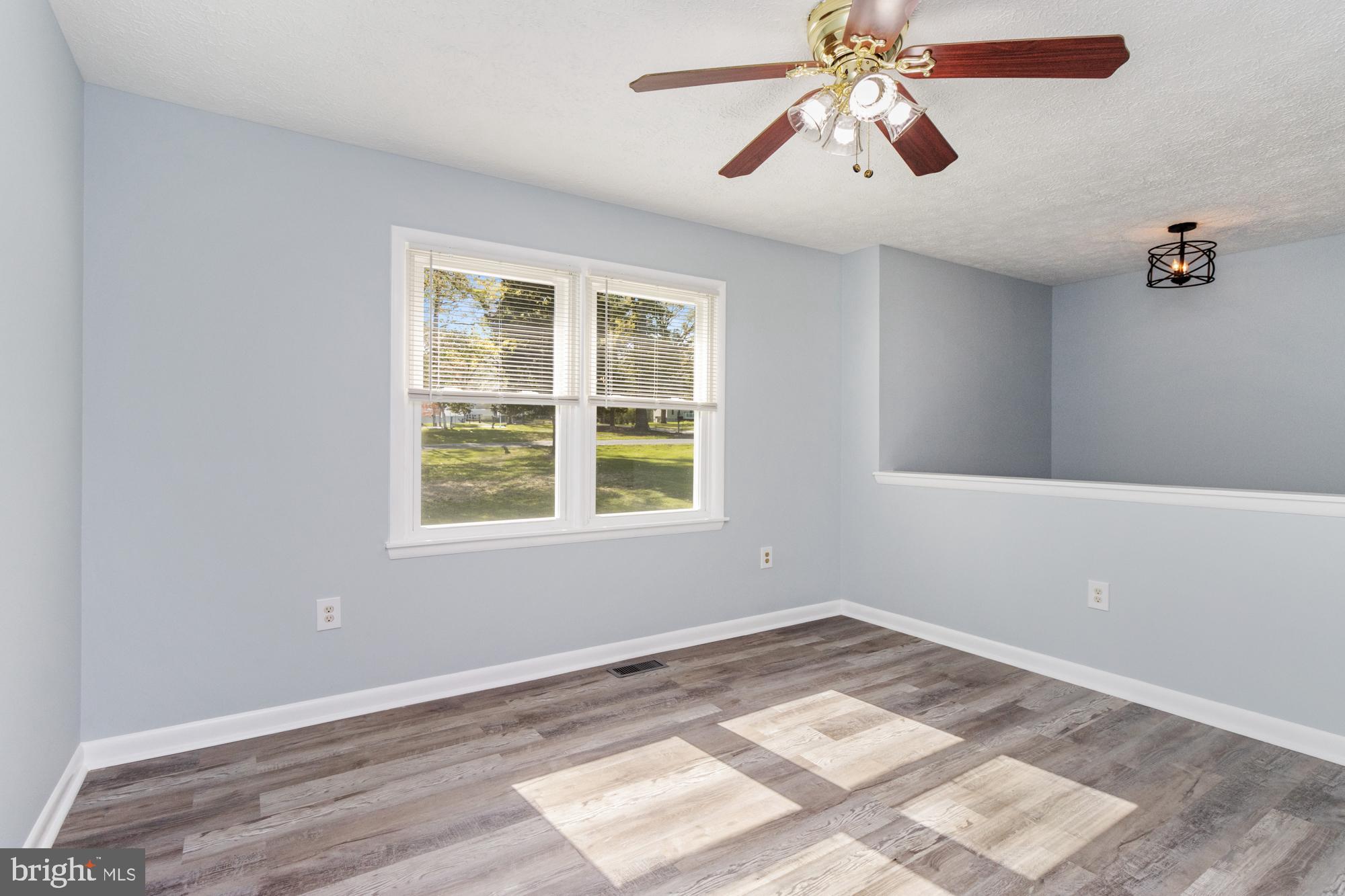 603 Dembytown Road Joppa, MD 21085 - Photo 8 of 39 Sun filled Living room