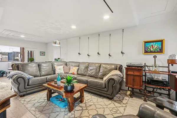 $160,000 | 9407 Fondren Road, Houston, TX 77074