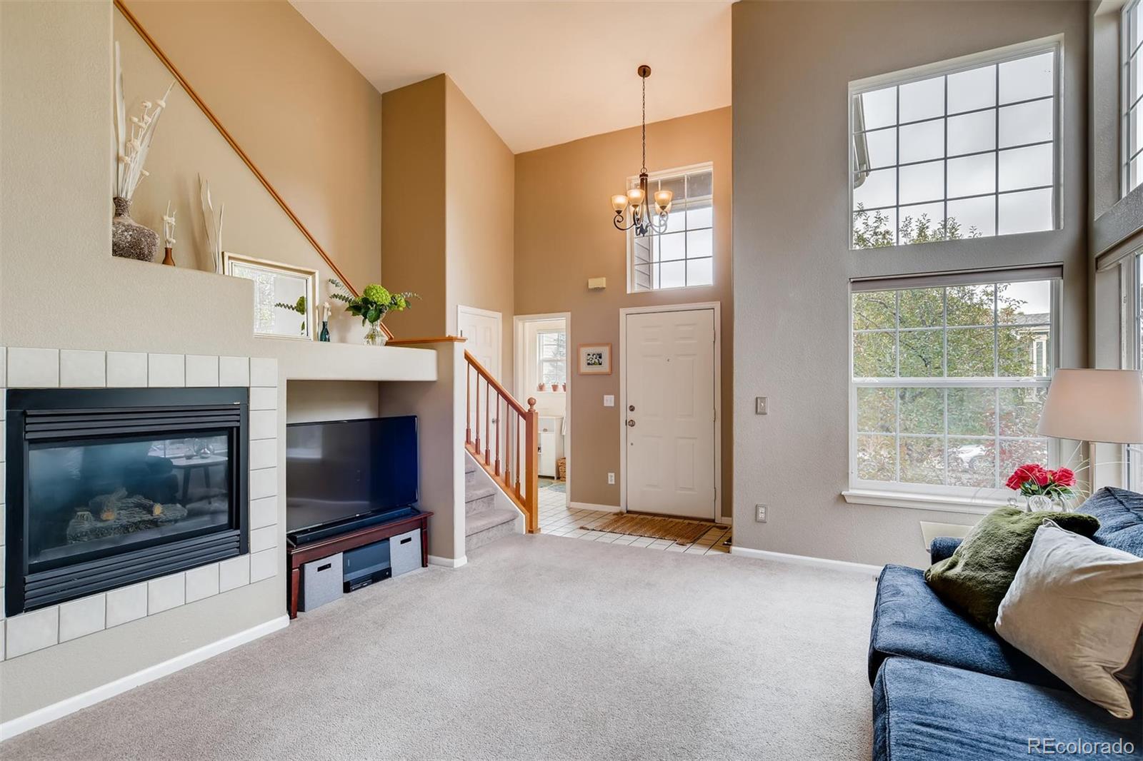 725 Poppy Place Highlands Ranch, CO 80129 - Photo 6 of 25 Gallery Image 6
