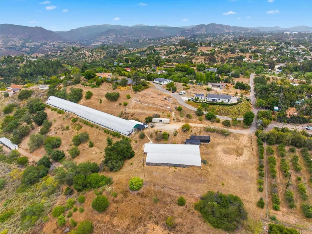 803 Road Fallbrook Ca Fallbrook, CA 92028 - Photo 15 of 36