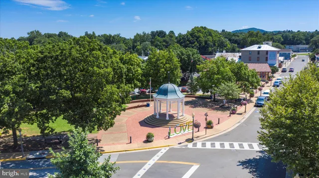 $425,000 | 1207 Oden Street, Front Royal, VA 22630