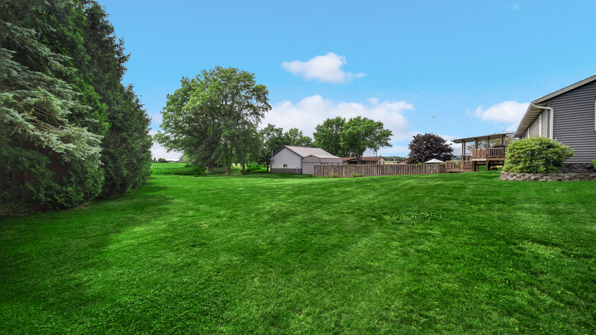1044 South Ruth Avenue La Porte, IN 46350 - Photo 9 of 36 1920x1080