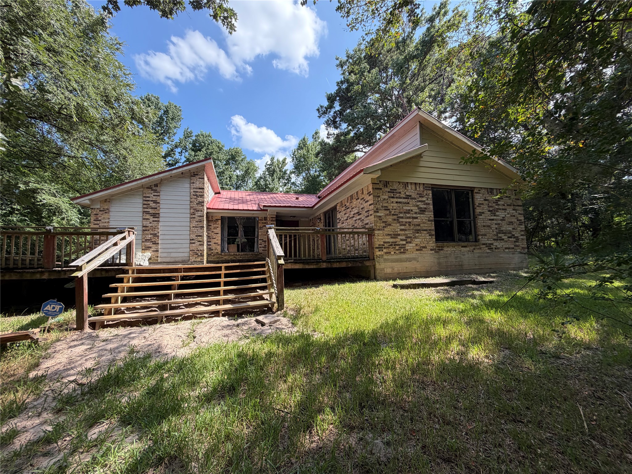 606 Pine Tree Road Huntsville, TX 77320 - Photo 1 of 28 Gallery Image 1