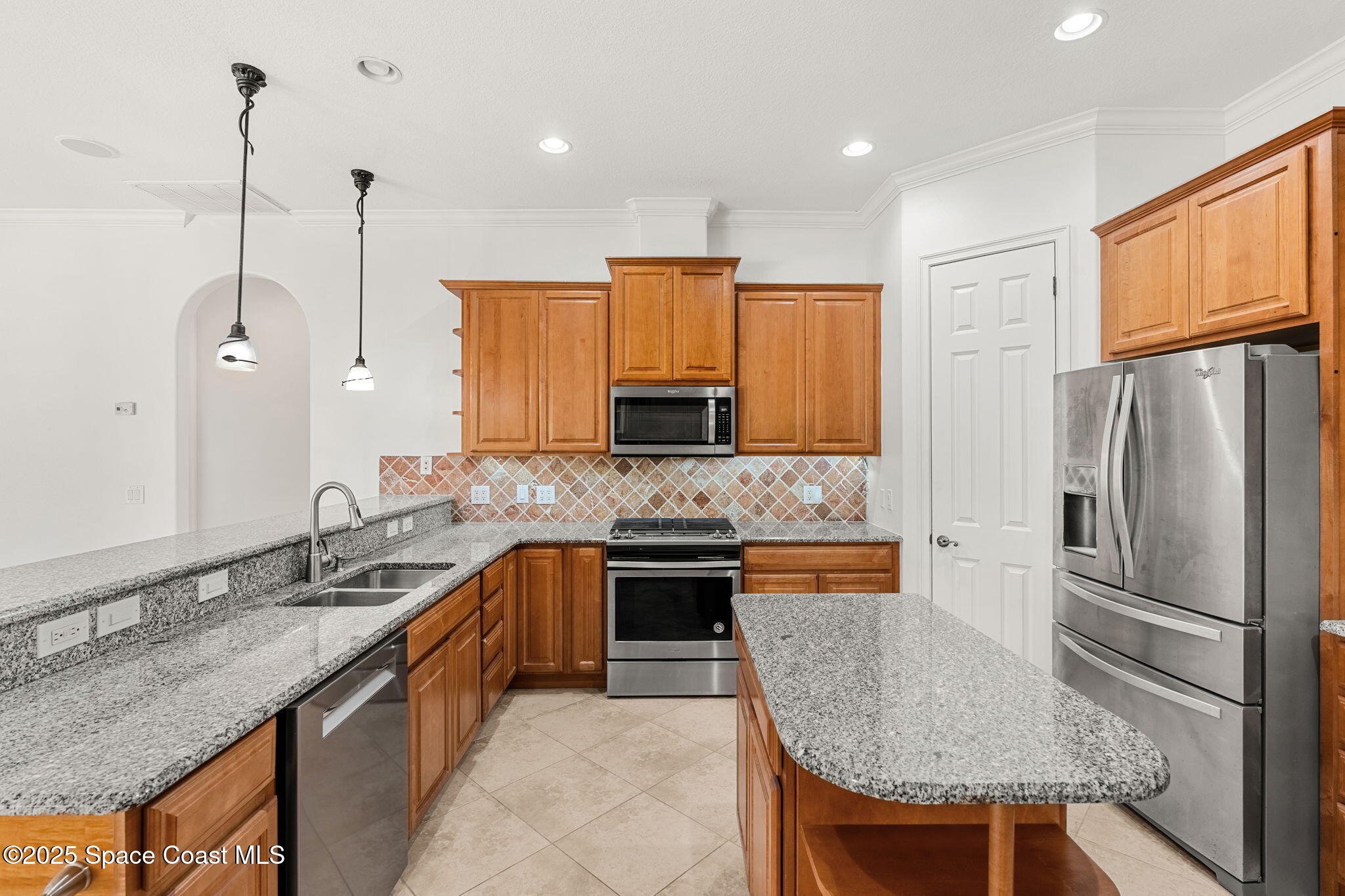 4034 Waterloo Place Melbourne, FL 32940 - Photo 20 of 57 Kitchen with Island