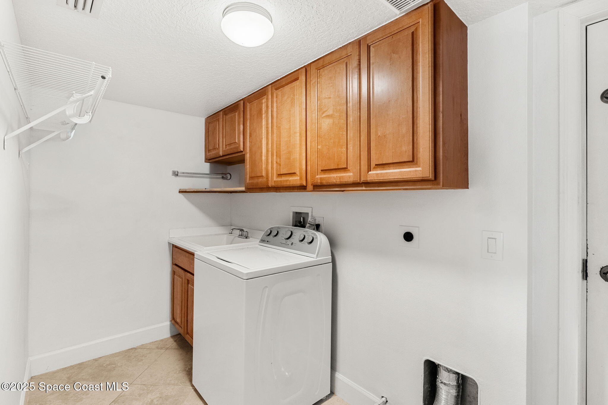 4034 Waterloo Place Melbourne, FL 32940 - Photo 38 of 57 Laundry / Safe Room